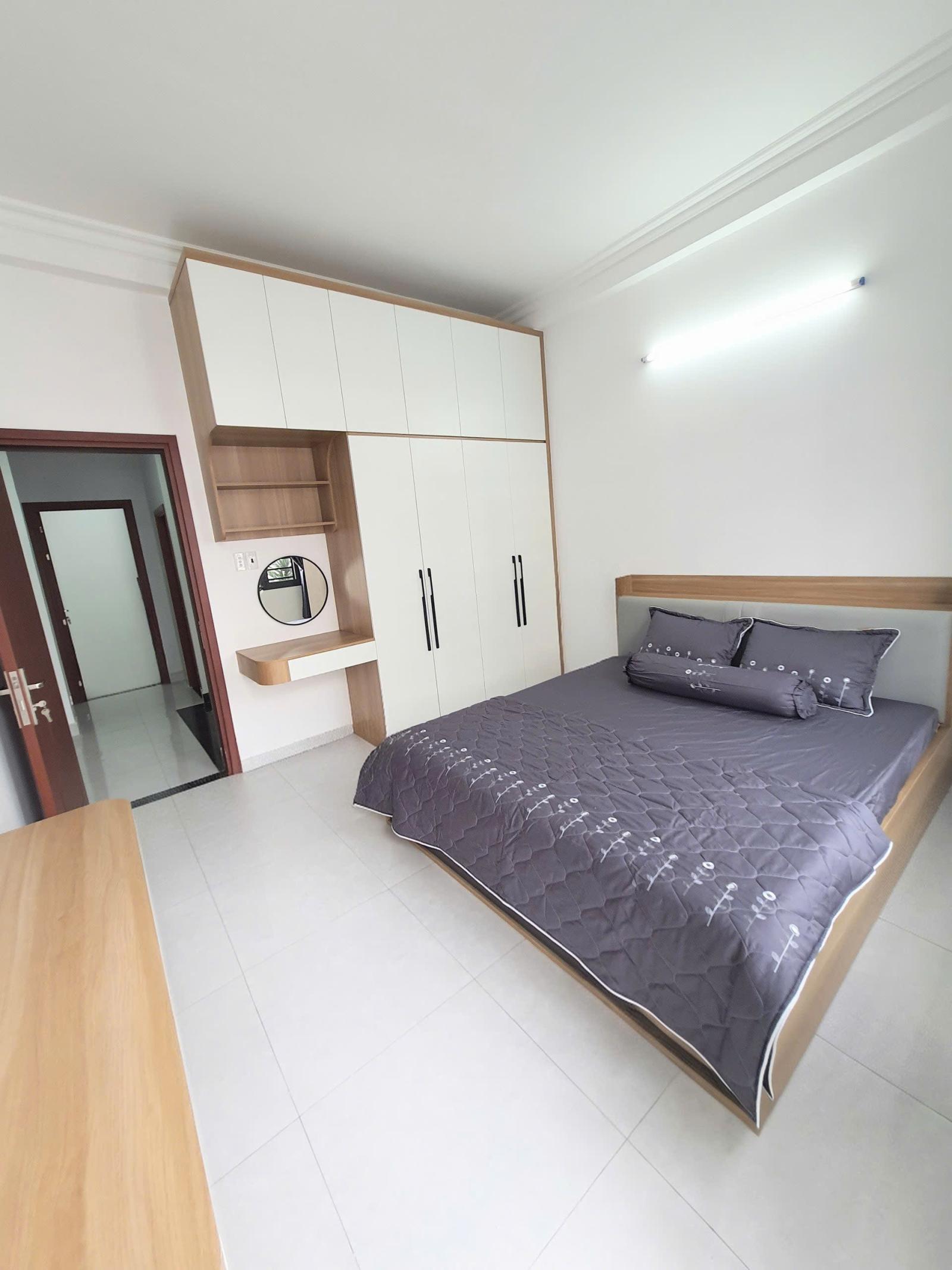 Bán nhà mới xây Full nội thất đướng số 8 linh xuân thủ đức LH:0909428959.