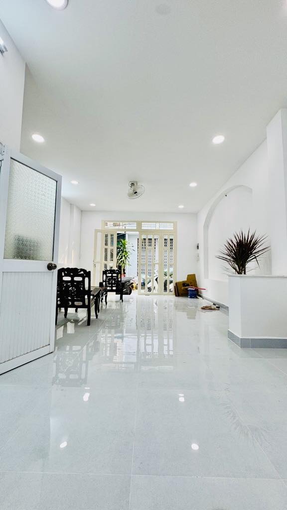 MẶT TIỀN KINH DOANH LÊ TRỌNG TẤN – ĐƯỜNG 30M CÓ LỀ – 93M² –  NHỈNH 15