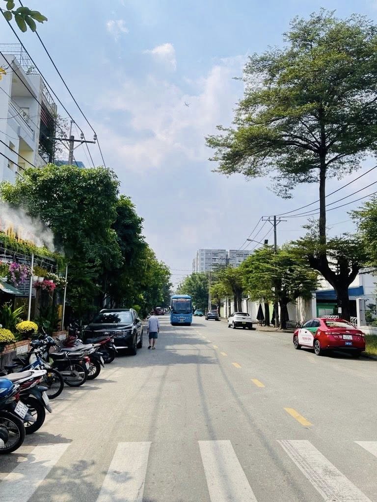 NGAY AEON MALL – MẶT TIỀN ĐƯỜNG 12M CÓ VỈA HÈ – ĐỐI DIỆN CÔNG VIÊN – 60M – GIÁ 8.X