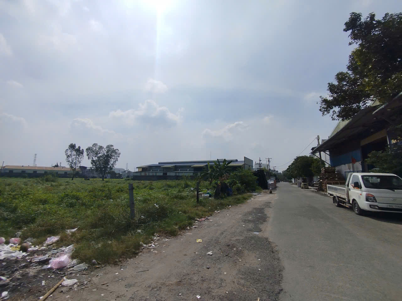 Bom Tấn chỉ 33tr/m2 đất full thổcư5600m2 đường Nguyễn Thị Điệp Hóc Môn đường 10m185 tỷ