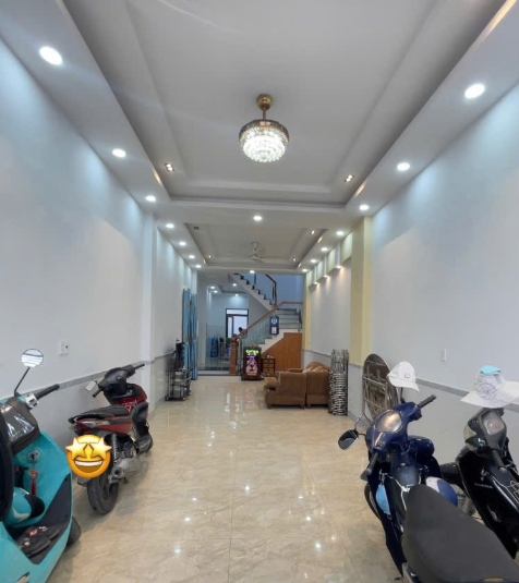 Cần bán nhà 3tầng- 4x19- giá chỉ hơn 5 tỷ