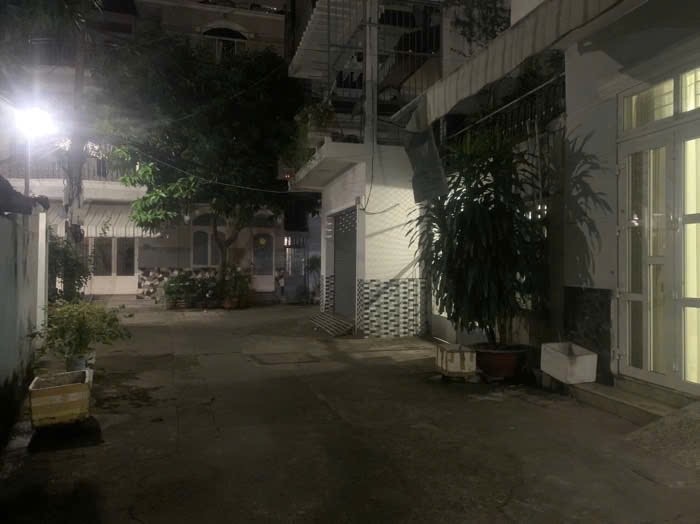 NHÀ PHÚ NHUẬN - HXH THOÁNG ĐỖ CỬA - NGANG GẦN 5M - 67M2 4 TẦNG - 9.5 TỶ.