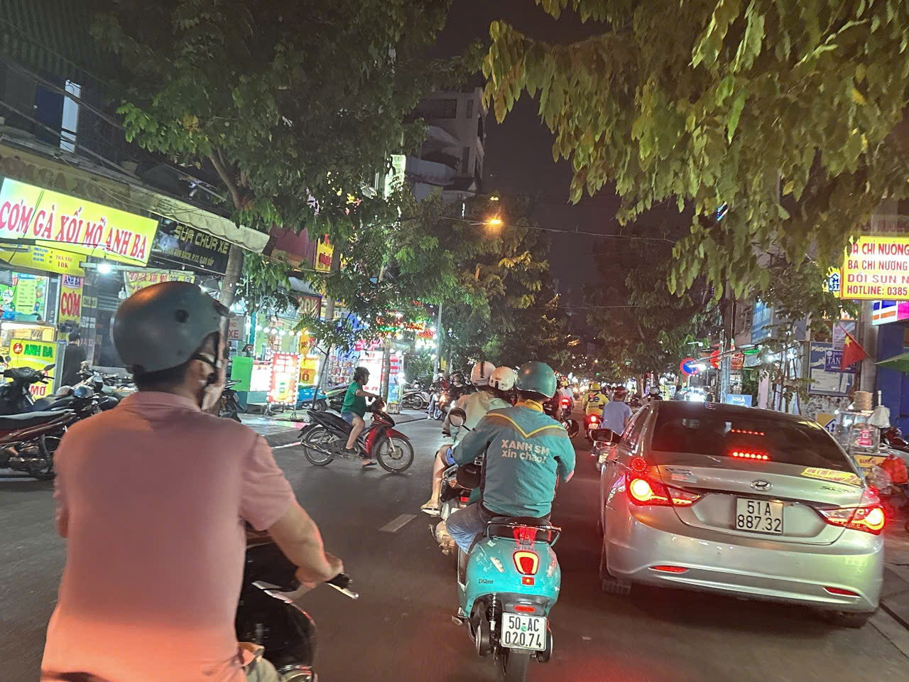 Bán nhà tặng NT hẻm 993 Phạm Văn Bạch 63m2 ngang 5m 5 tầng ngay chợ chỉ 8.2 tỷ.