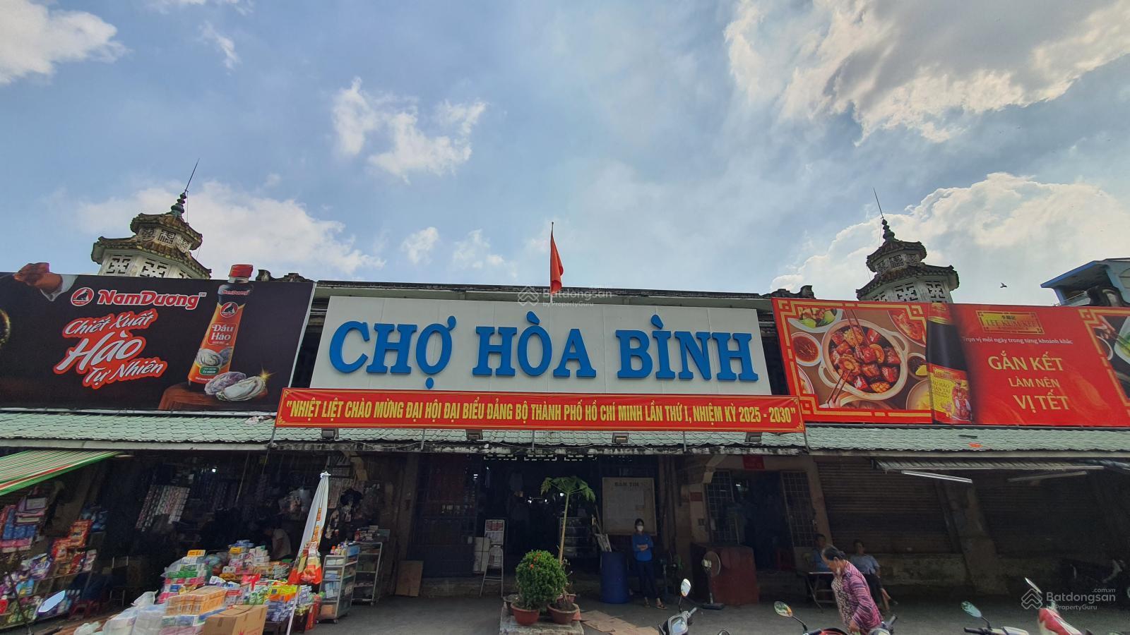 Mặt Tiền Ngay Chợ HÒA Bình Quận 5- 83m Vuông Vức 3 Tầng 4 Pn Chỉ 28 Tỷ TL