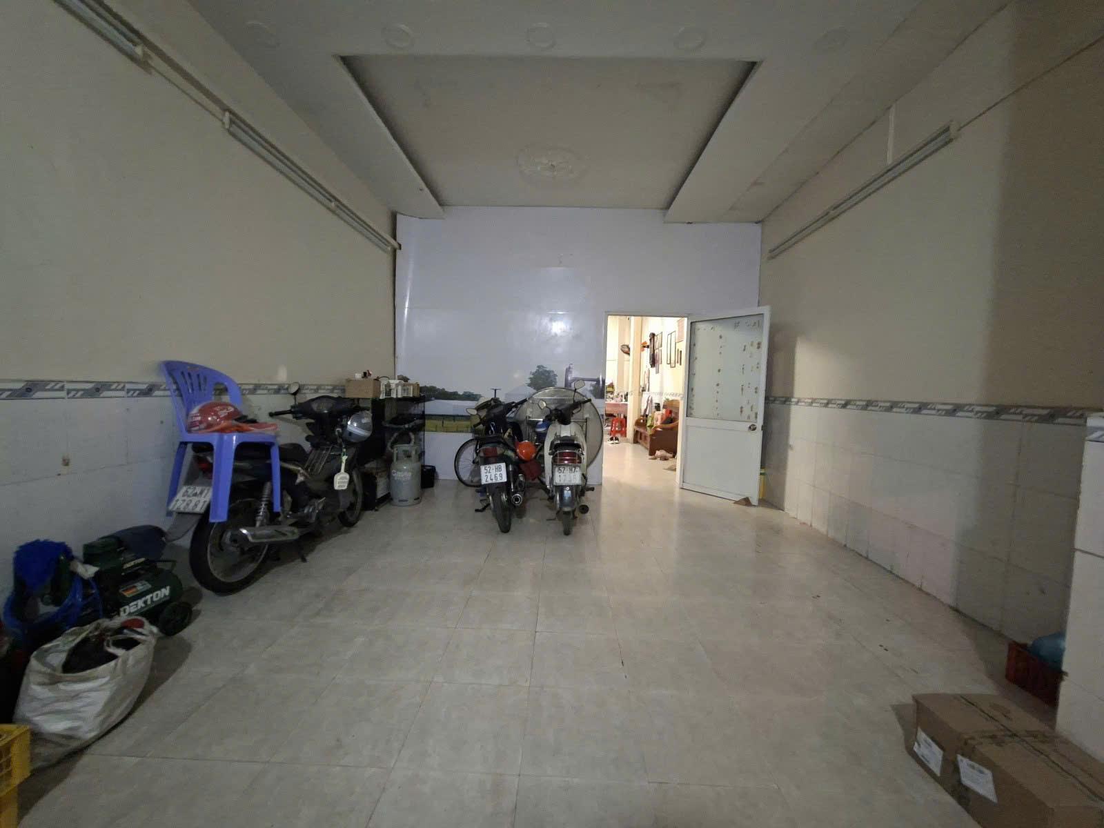 Mặt Tiền Ngay Chợ HÒA Bình Quận 5- 83m Vuông Vức 3 Tầng 4 Pn Chỉ 28 Tỷ TL