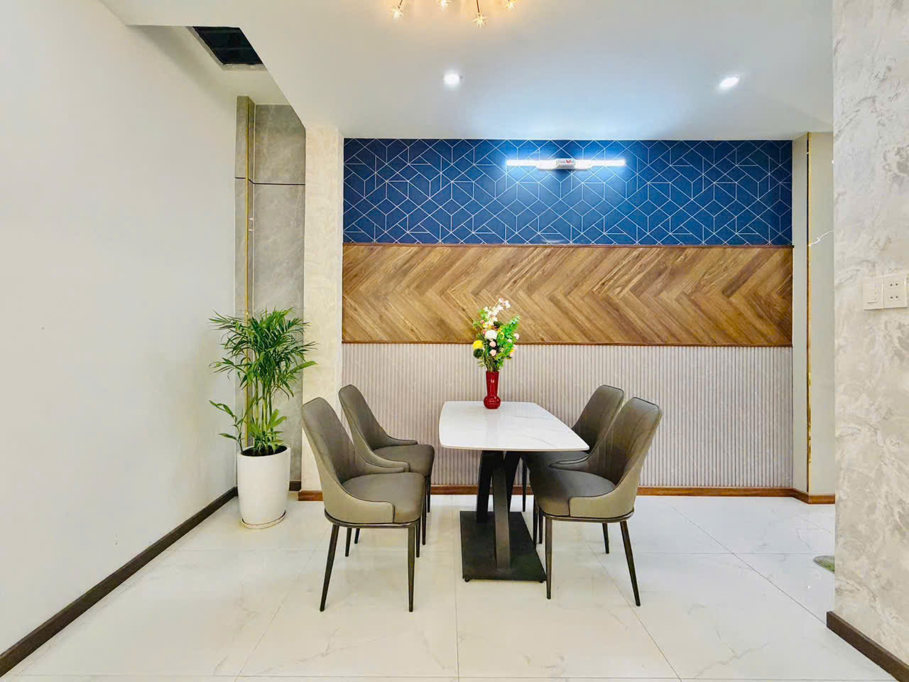 BÁN NHÀ NHỈNH 5 TỶ - NHÀ 4 TẦNG 2533eshshf