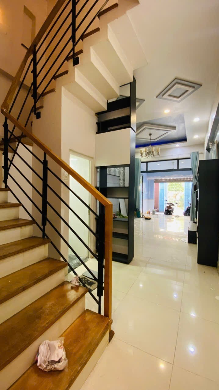 Bán nhà mặt phố đường số 128, Phước Long A,  Q9, Thủ Đức, TP HCM. DT  80m2, 4 tầng, 4PN, SH, 8.39 