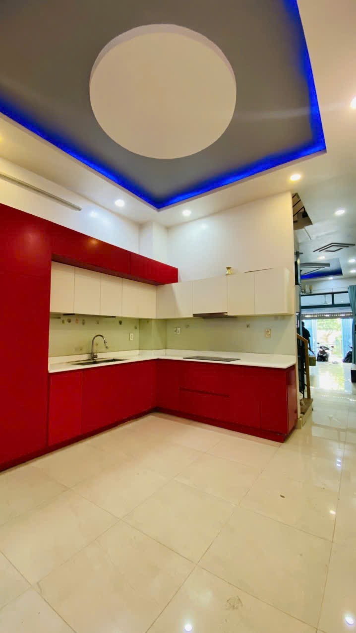 Bán nhà mặt phố đường số 128, Phước Long A,  Q9, Thủ Đức, TP HCM. DT  80m2, 4 tầng, 4PN, SH, 8.39 