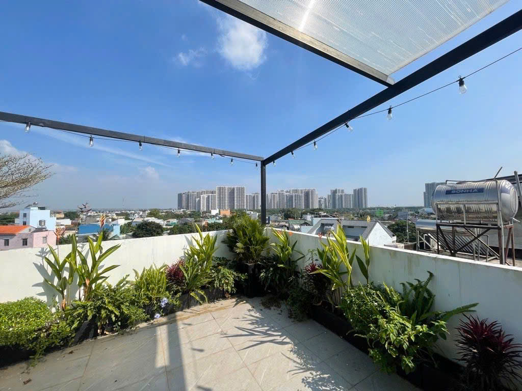 NHÀ ĐẸP VIEW VINHOME GRAND PARK, HẺM XE HƠI, 4 TẦNG BTCT - 4PN, NHỈNH 5 TỶ