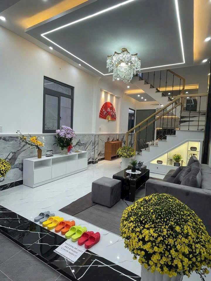 🔥 NHÀ MỚI HUỲNH TẤN PHÁT, NHÀ BÈ – HẺM XE HƠI – FULL NỘI THẤT – 6,66 TỶ 🔥