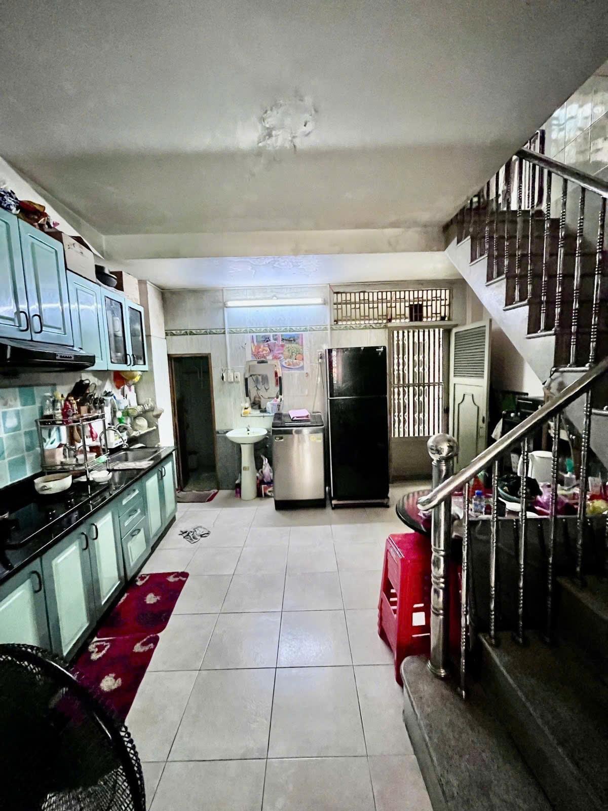 Bán Nhà 4 Tầng,10m Ra Mặt Tiền Đường 3/2,Nhà 2 Mặt Thoáng,50m Chỉ 8Tỷ50Tr G6a1p TL tốt