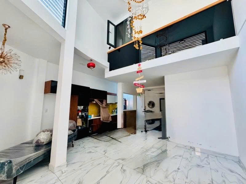 Bán Nhà Mặt tiền Phan Tây Hồ, gần Phan Xích Long, 5,5x11m, 5 Tầng - HĐT 35tr, 13,5 tỷ.
