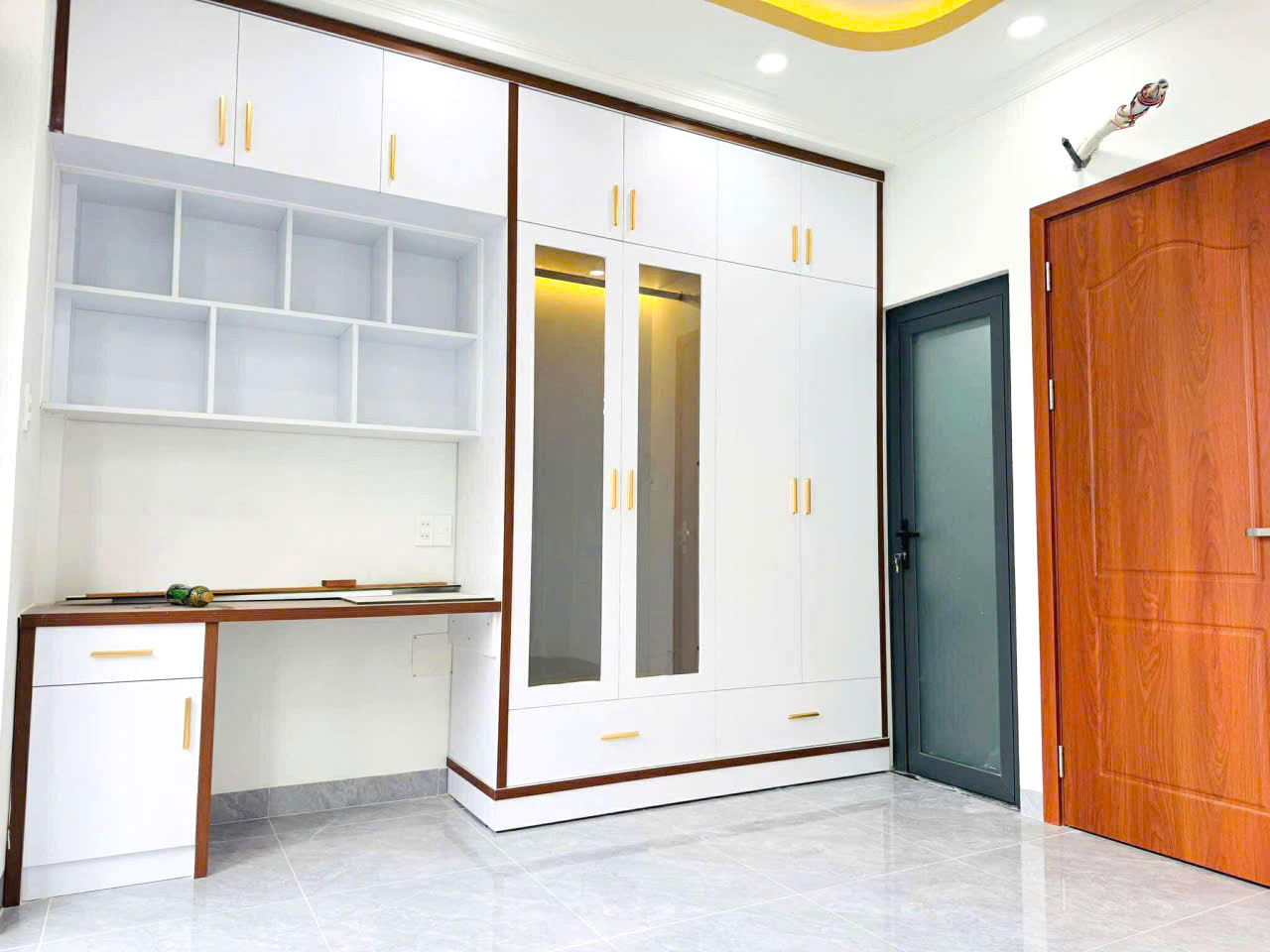 Nhà Mới Hiệp Bình Chánh Gần Phạm Văn Đồng, Hẻm Xe Tải, 4PN 5WC, Full Nội Thất