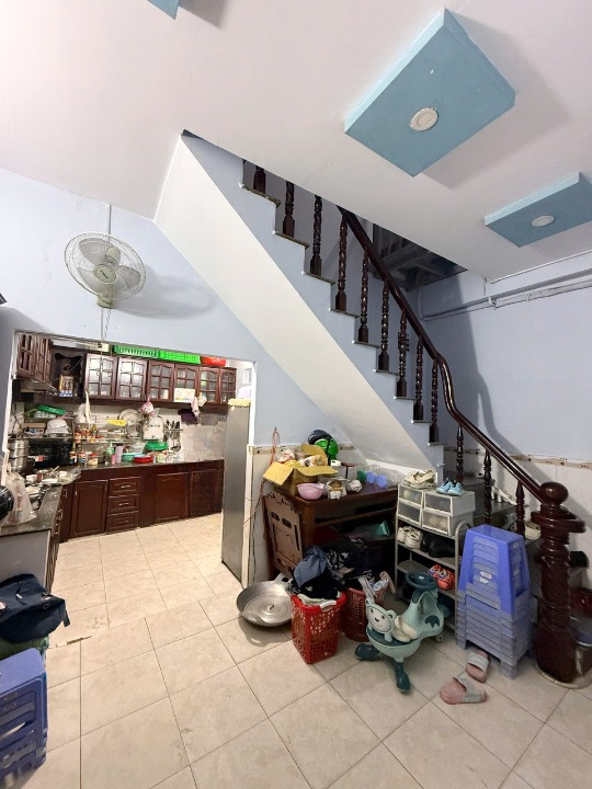 Nhà 2 tầng nở hậu hẻm thông 3,5m Hoài Thanh P Bình Đông Giá 6,9 tỷ