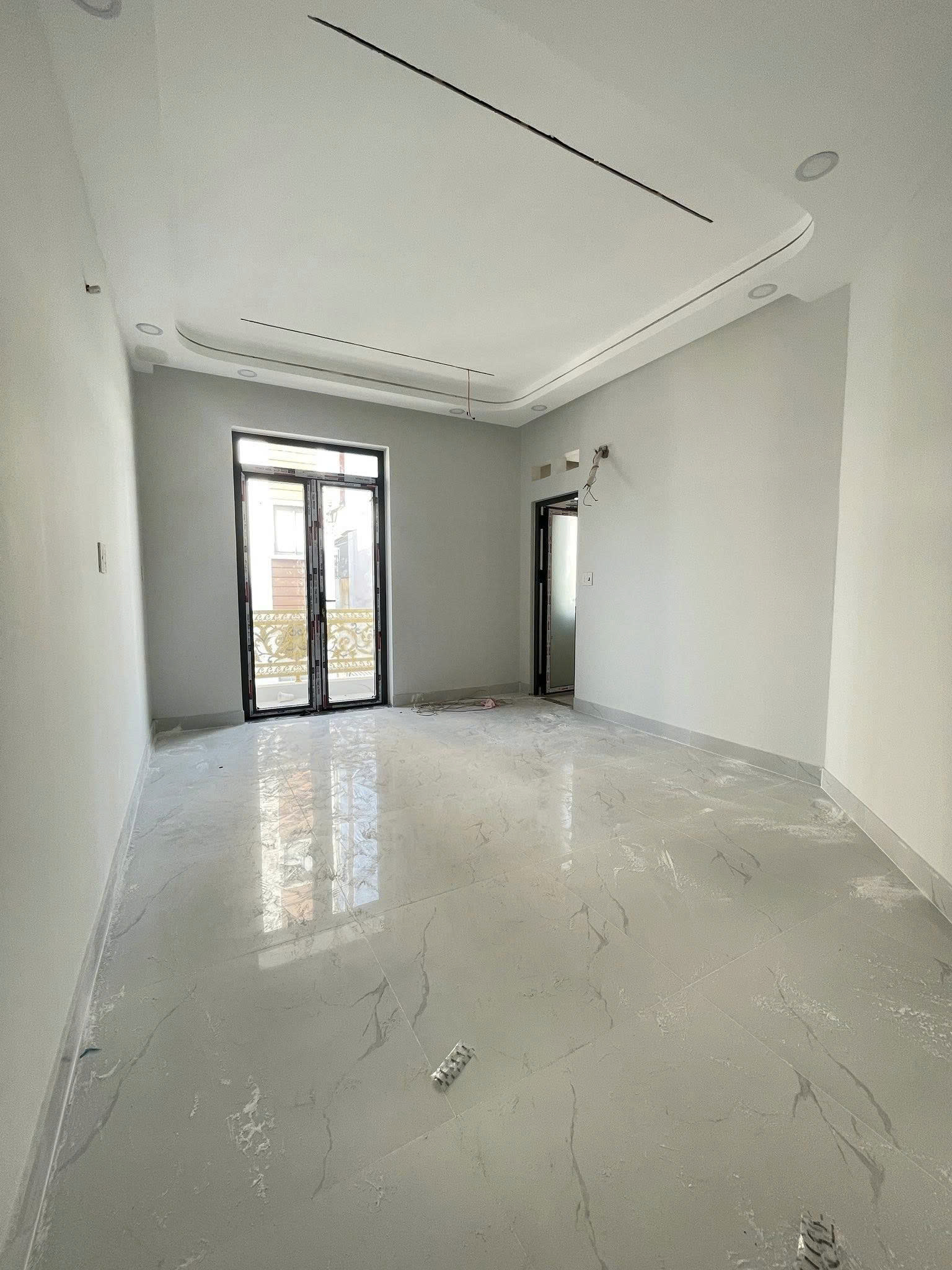Bán nhà Hẻm 8m Lê Văn Quới - gần ngã tư Hòa Bình, 11x10m, 5 Tầng - 5PN, chỉ 11,95 tỷ.