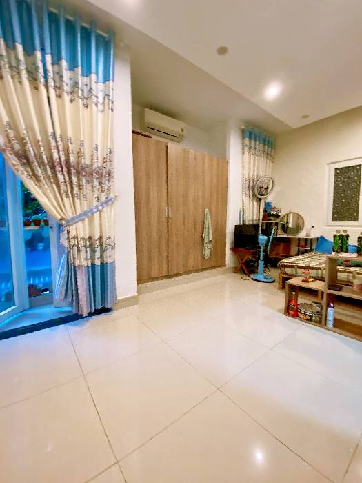 Nhà Đẹp cần bán gấp Phường Trường Thọ - Thủ Đức - 54m2 - 4 Tầng - 4 PN 5WC Chỉ nhỉnh hơn 8 Tỷ.