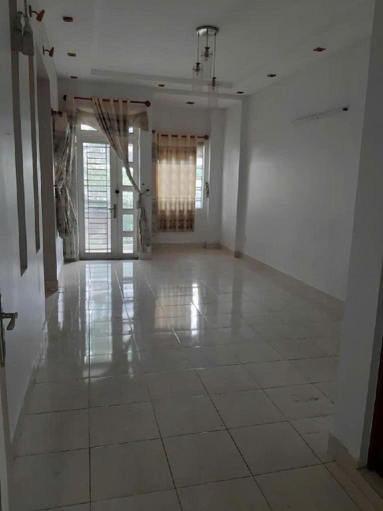 Nhà Đẹp Tân Bình Tặng Full Nội Thất , xách Vali vào ở ngay , DT ~ 100m2 ( sổ a4) SHR _ 9Tỷ2.