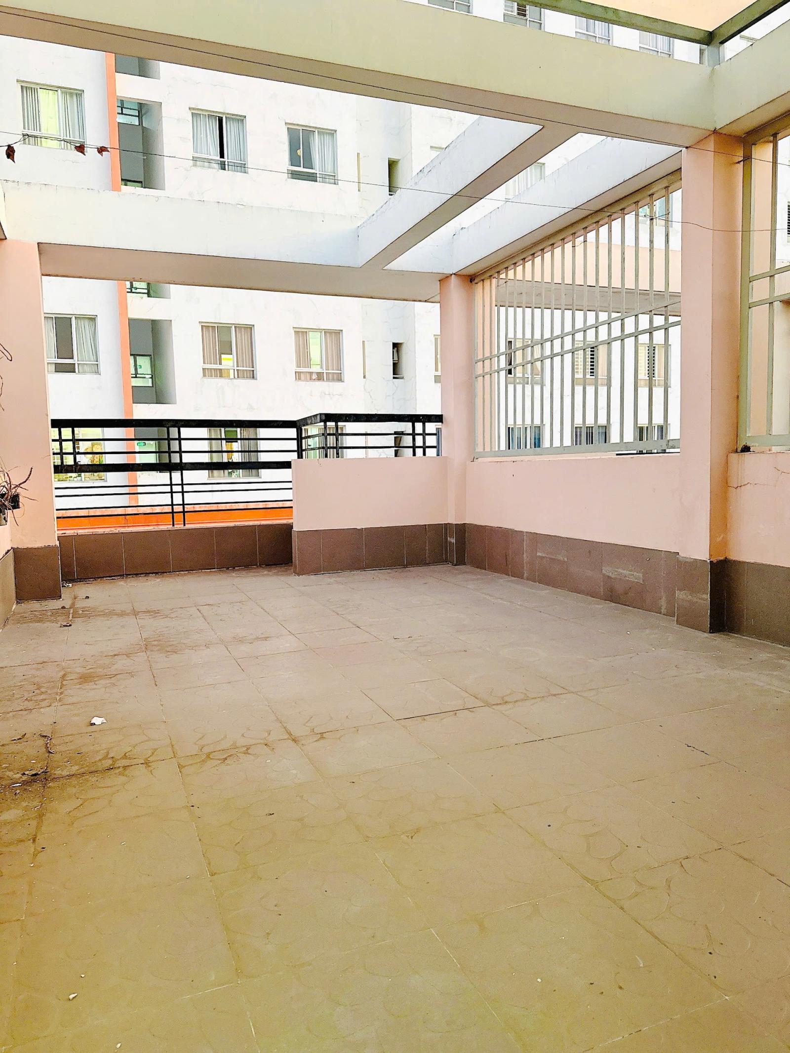 Nhà mới 4 tầng mặt đường số KDC Bông Sao P5Q8. Giá: 11 tỷ 880 triệu