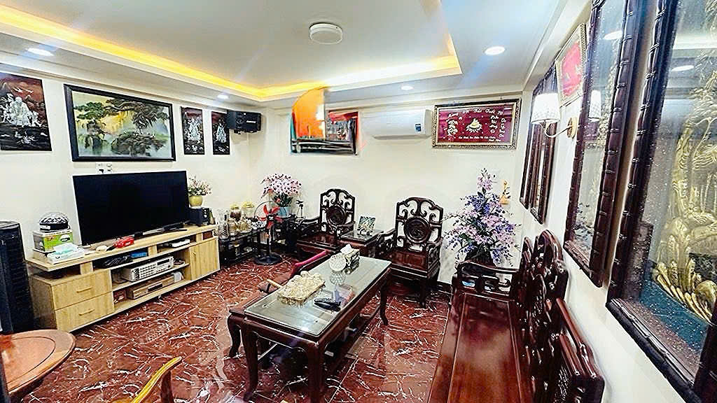 BÁN NHÀ 5 TẦNG HXH Đ.CÔ BẮC, CÔ GIANG, QUẬN 1 - 9PN - CHỈ CÁCH 1 CĂN RA MT - HIẾM NHÀ BÁN - GIANG