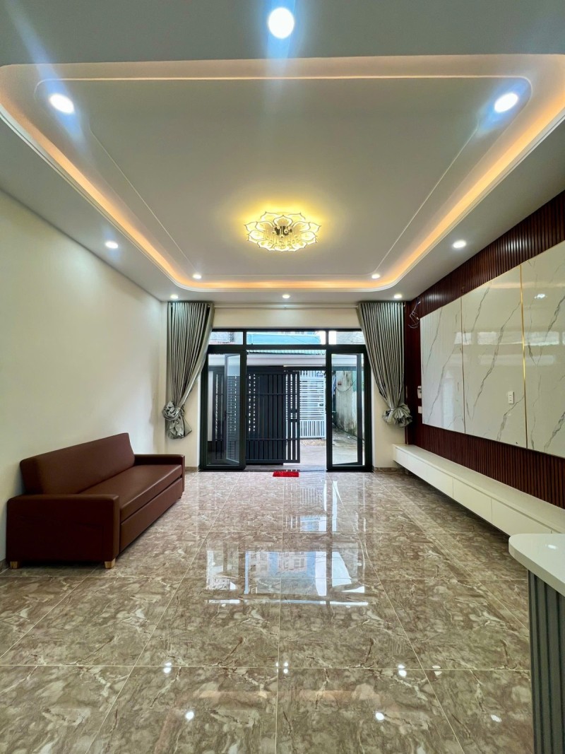 Bán nhà đườg 160 , Tăng Nhơn Phú A, Q9, Thủ Đức, TP HCM. DT 76m2, 3 tầng. Giá 6.7 tỷ, SHR -