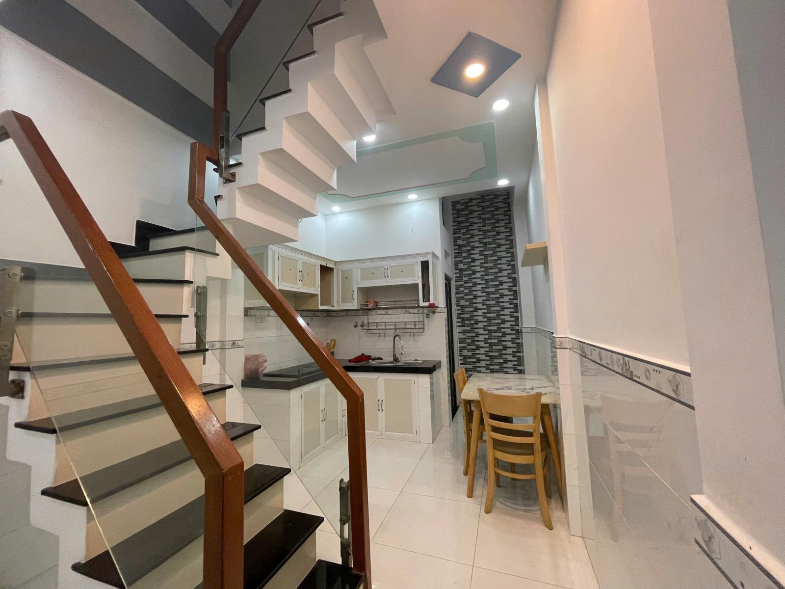 LÊ VĂN QUỚI - BÌNH TÂN - 30M2 3 TẦNG BTCT 2 PN 2WC - GIÁ 3.65 TỶ