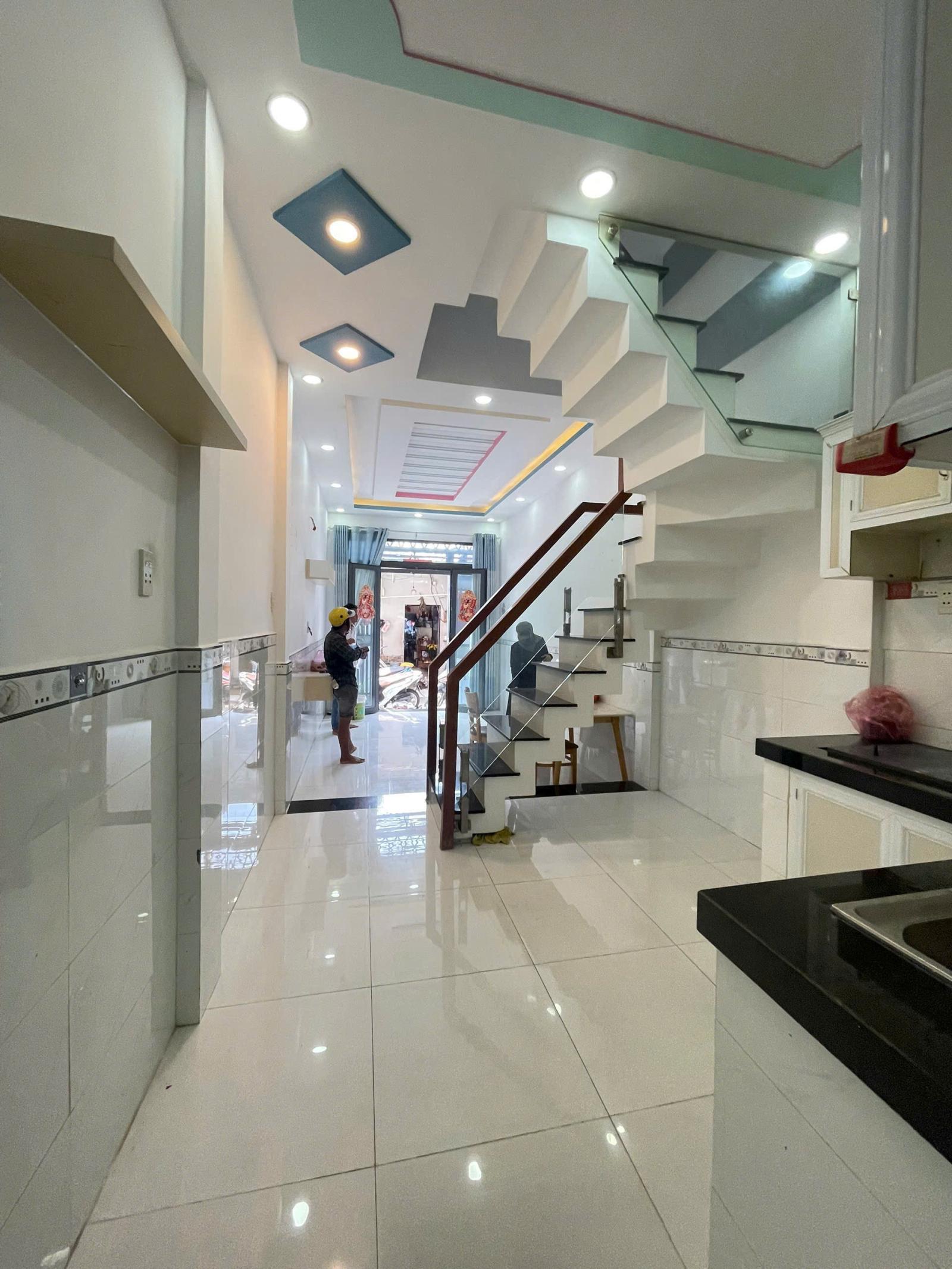LÊ VĂN QUỚI - BÌNH TÂN - 30M2 3 TẦNG BTCT 2 PN 2WC - GIÁ 3.65 TỶ