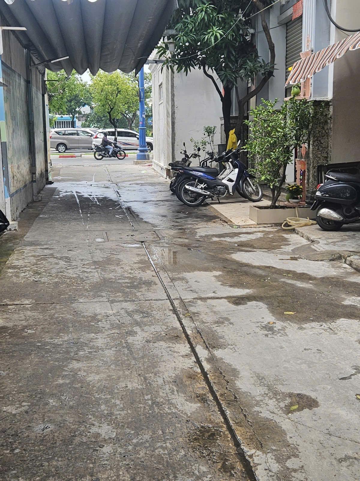 Chỉ 4.45Tỷ-XH Đỗ Cửa,15m RA MT VÕ VĂN KIỆT,39m Sổ 2025 Hoàn Công đủ,Full Nội Thất