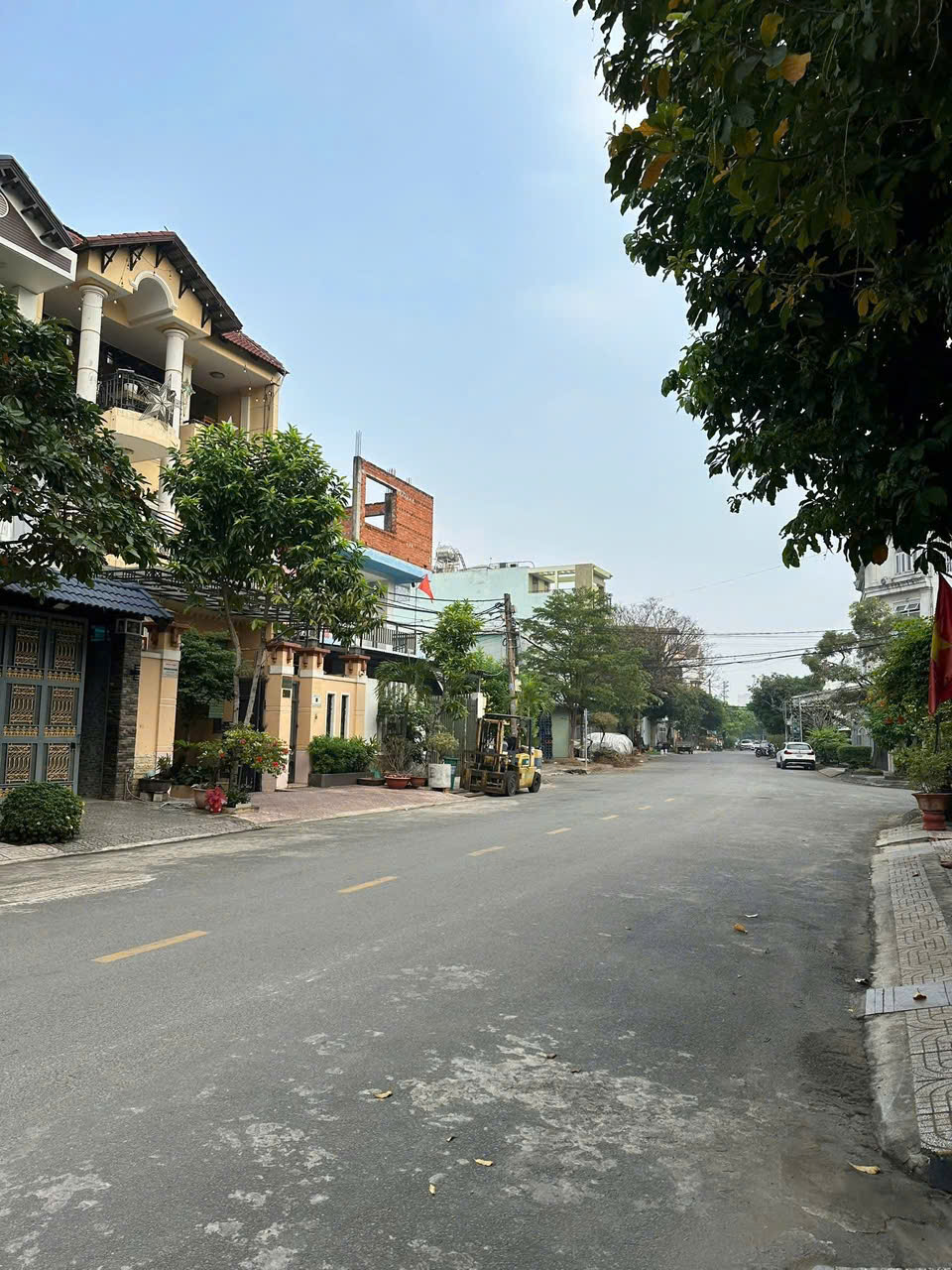 CHDV MẶT TIỀN NGANG 8M – TÂN THỚI NHẤT, Q12 - SÁT CẦU THAM LƯƠNG.