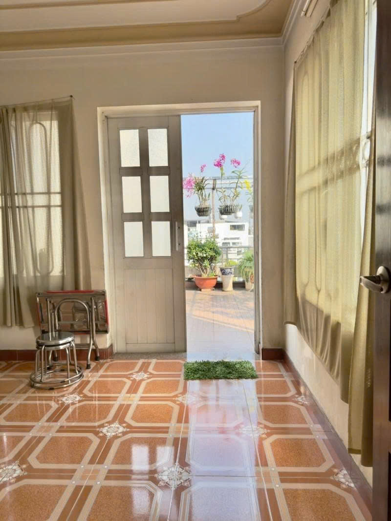 Bán Nhà Hẻm 666  Ba Tháng Hai - thông Lý Thường Kiệt, 5,1x19m, 5 Tầng, 1 đời chủ, 25,9 tỷ.