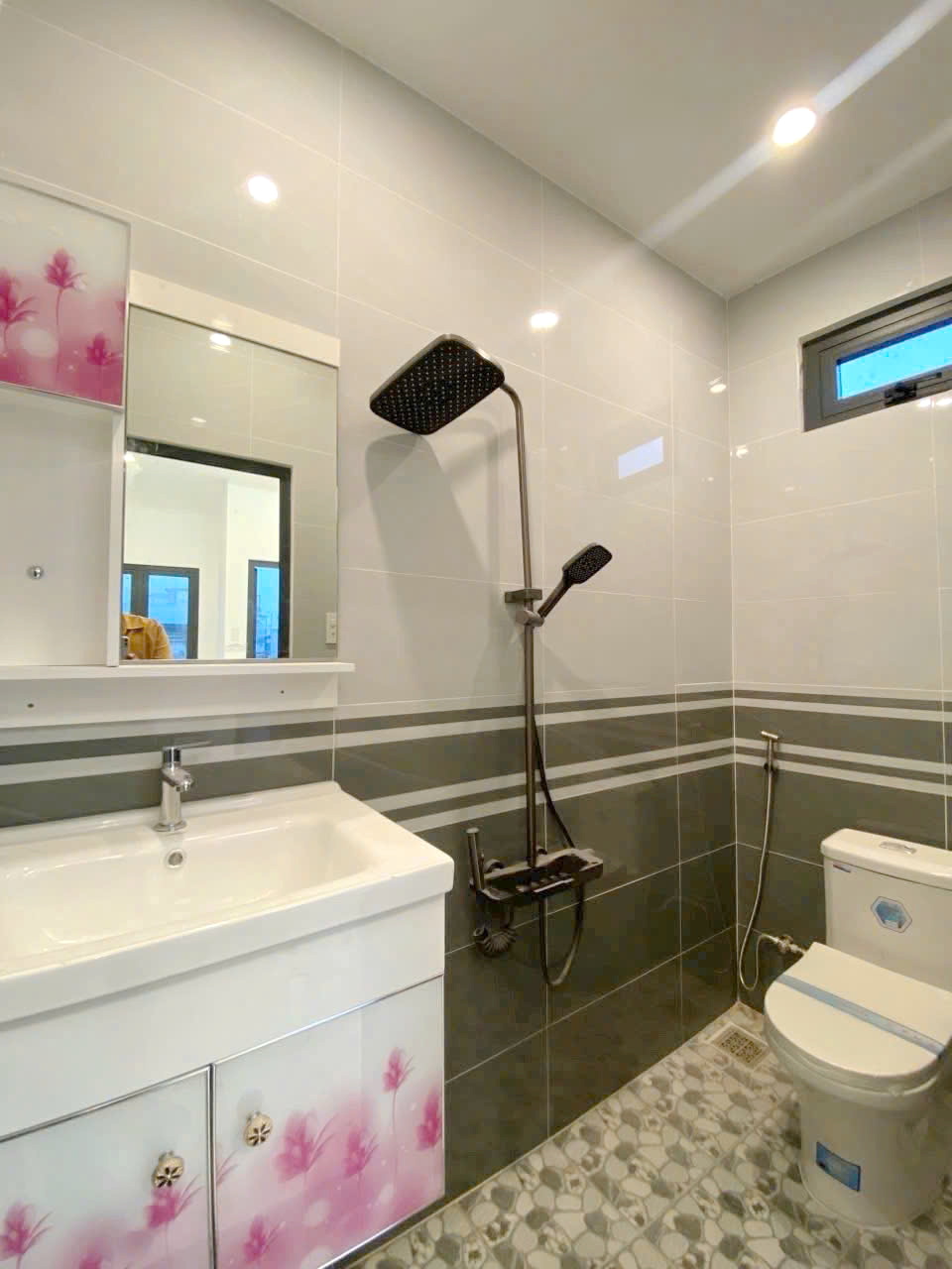 Nhà nở hậu 6m Mạc Vân P13Q8 (P.Chánh Hưng), ko lộ giới