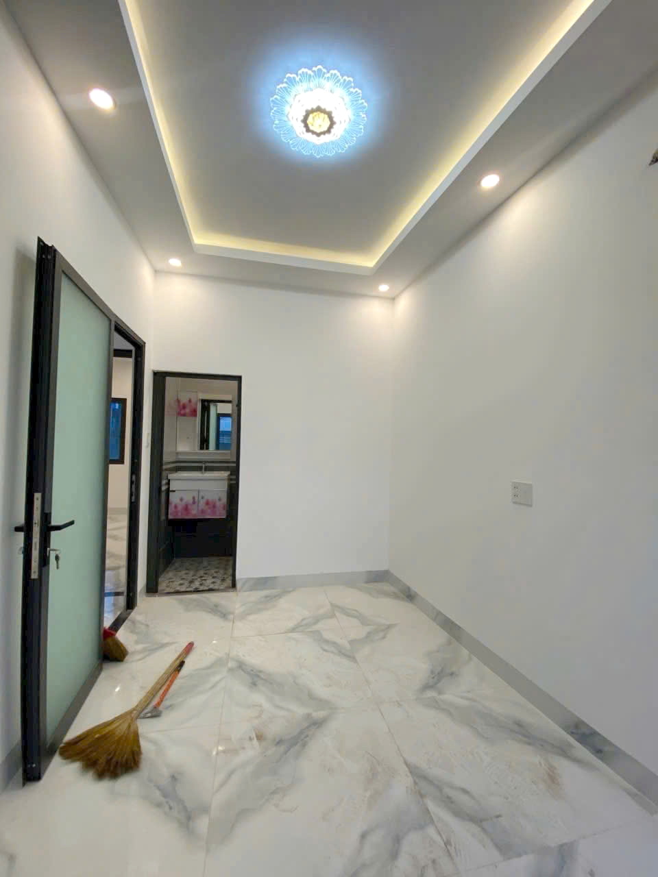 Nhà nở hậu 6m Mạc Vân P13Q8 (P.Chánh Hưng), ko lộ giới