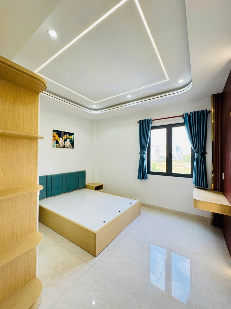 Bán nhà  đường Lã Xuân Oai, Q9, Thủ Đức, TP HCM. DT 64m2, 2 tầng. Giá  6.55 tỷ, SHR - 0933125879