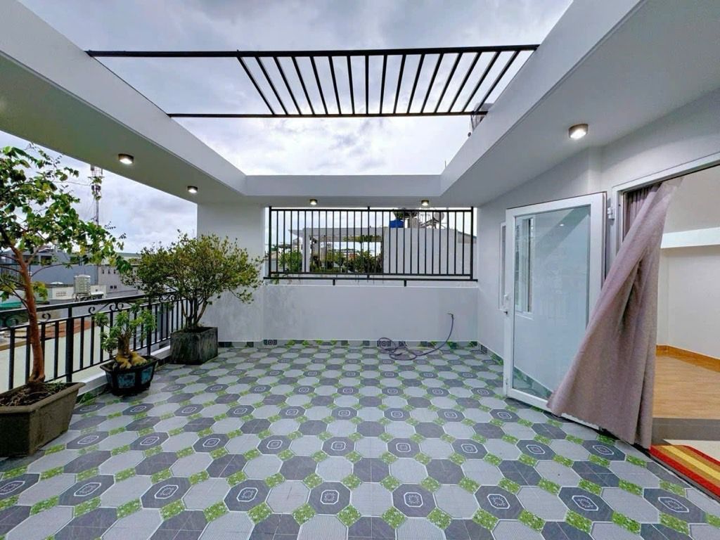 Bán nhà HXH Tân Sơn 4 tầng 74m2 4PN 3WC sát sân golf Tân Sơn Nhất vào ở ngay nhỉnh 8 tỷ