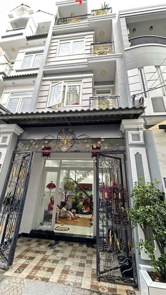 NHÀ HUỲNH TẤN PHÁT, P. PHÚ THUẬN, QUẬN 7 - HẺM XE HƠI - KẾ PHÚ MỸ HƯNG - 7 TỶ (TL)