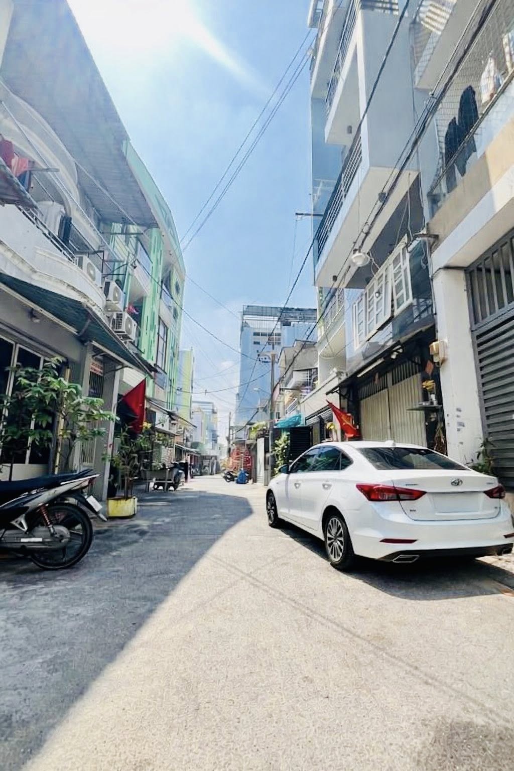 HẺM 6M  GẦN TÔ HIỆU ĐẦM SEN 5 TẦNG CÓ THANG MÁY 66M² GIÁ NHỈNH 8 TỶ