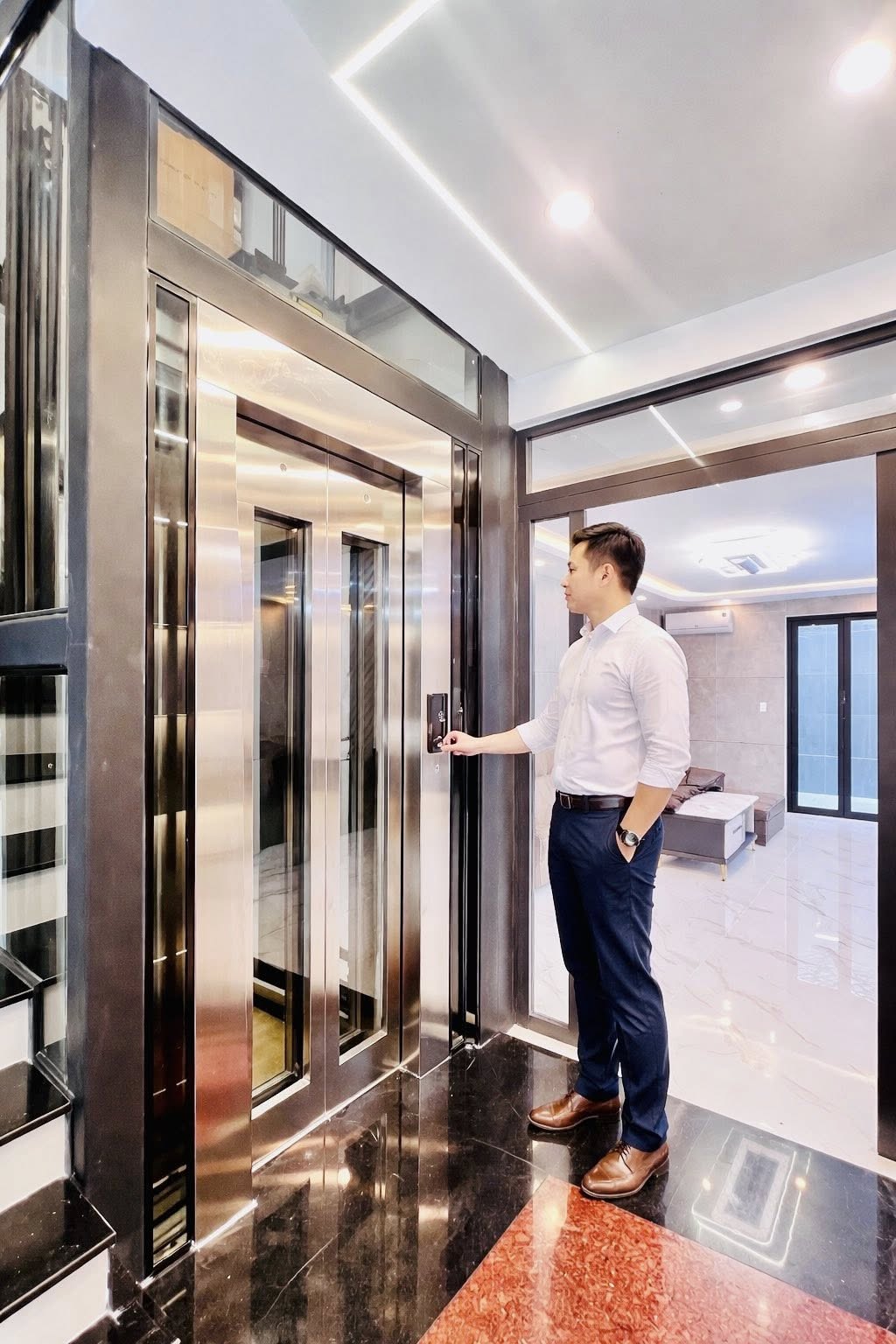 HẺM 6M  GẦN TÔ HIỆU ĐẦM SEN 5 TẦNG CÓ THANG MÁY 66M² GIÁ NHỈNH 8 TỶ