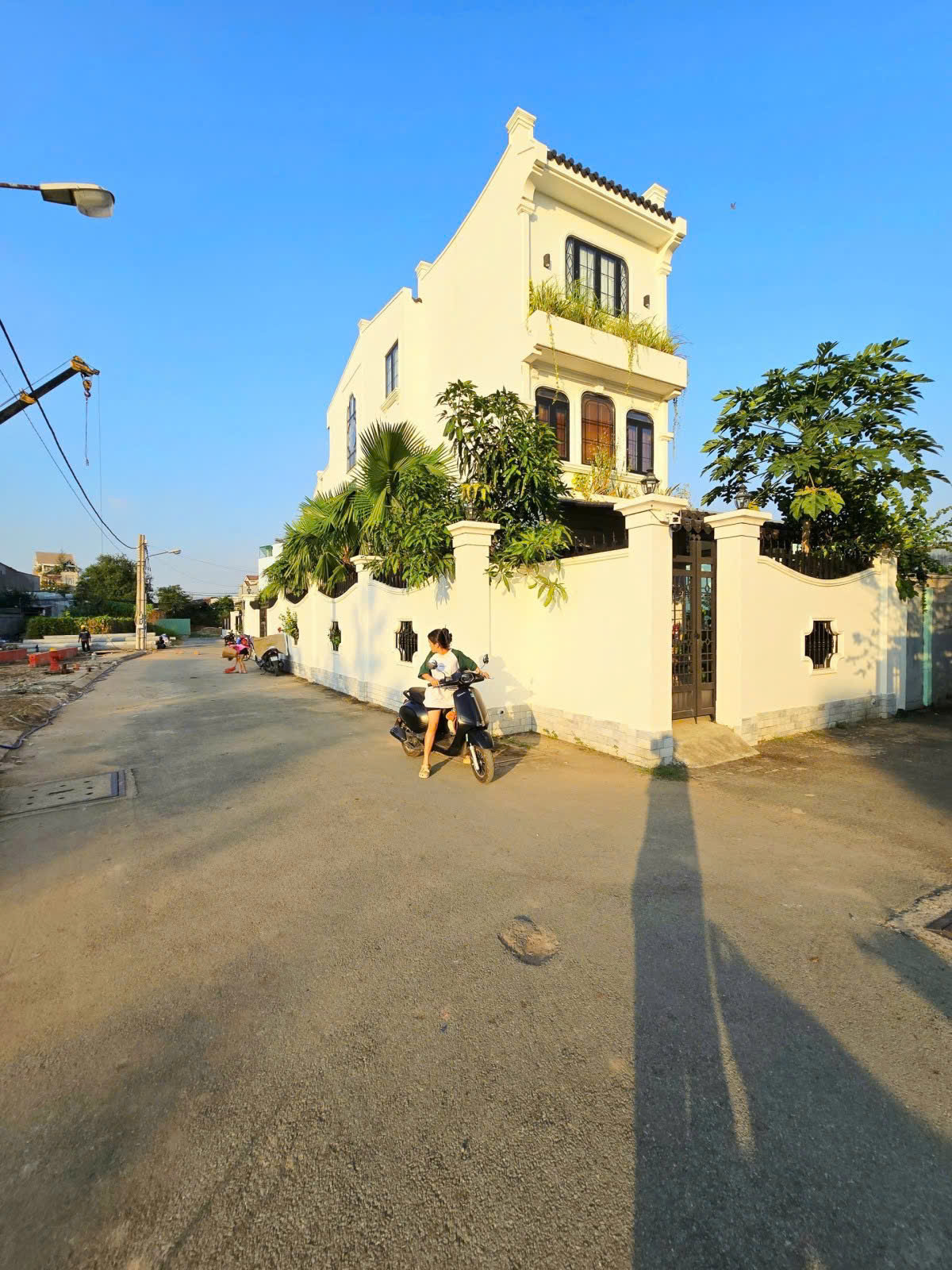 BÁN NHÀ PHÚ HỮU QUẬN 9 - 97M2 ĐƯỜNG Ô TÔ TRÁNH - SÁT CHUNG CƯ RICCA VÀ CAO TỐC - THIÊN PHÚ