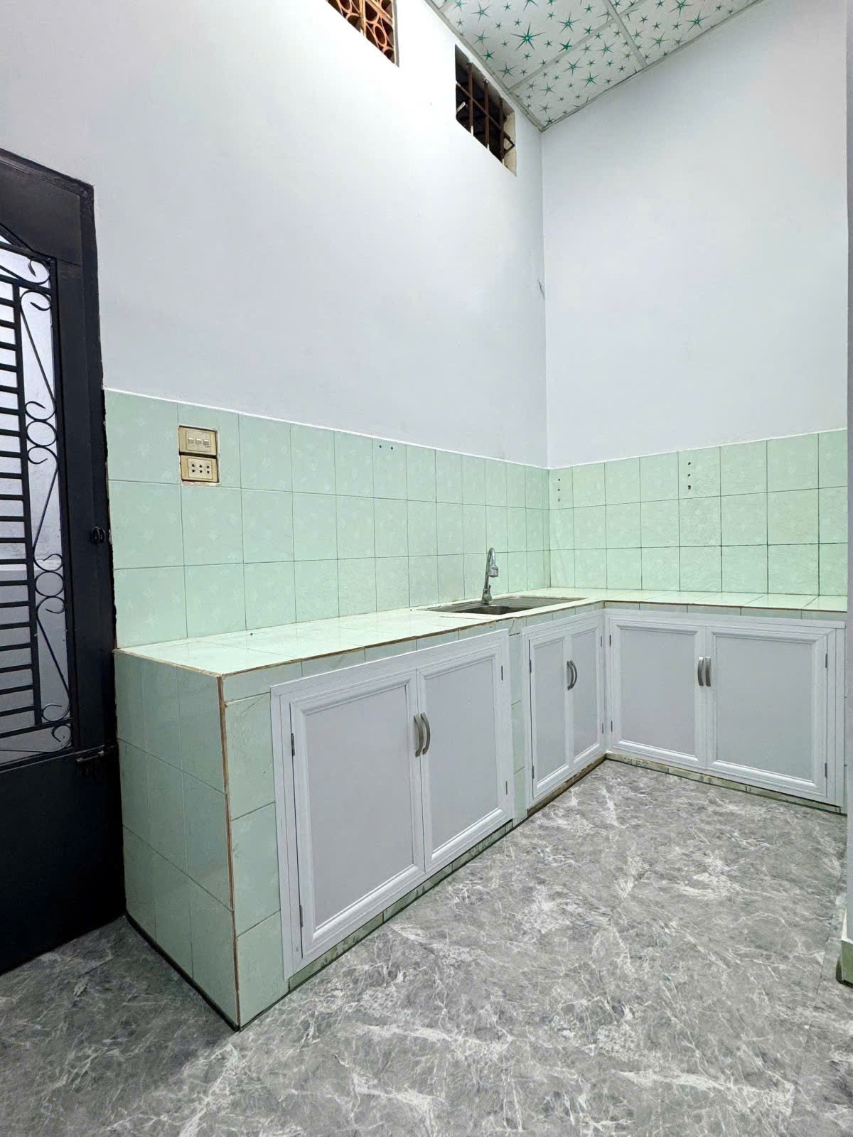 NHÀ CẤP 4 XE HƠI 63M2 TĂNG NHƠN PHÚ B – GẦN LÊ VĂN VIỆT – GIÁ NHỈNH 3 TỶ