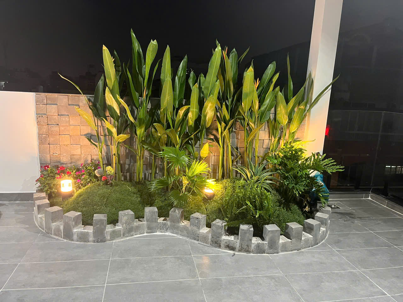 Bán nhà mới đẹp 5 tầng lầu, thang máy, NTCC Dt: 3.9x12m 0911481323 Huệ