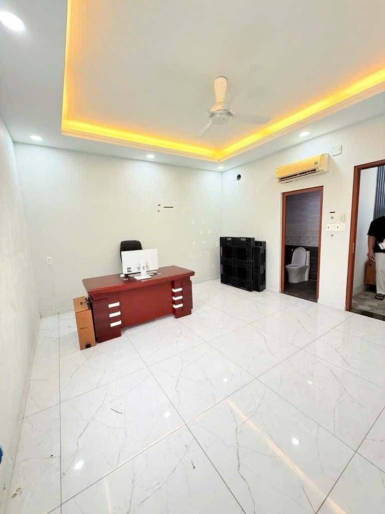 Nhà đẹp Hẻm 6M - 5 tầng ~ 80m2 Chỉ 10.5Tỷ - Tại PHẠM VĂN BẠCH, Tân Bình