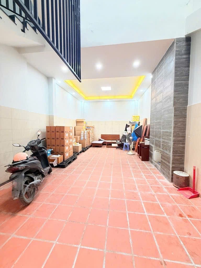 Nhà đẹp Hẻm 6M - 5 tầng ~ 80m2 Chỉ 10.5Tỷ - Tại PHẠM VĂN BẠCH, Tân Bình