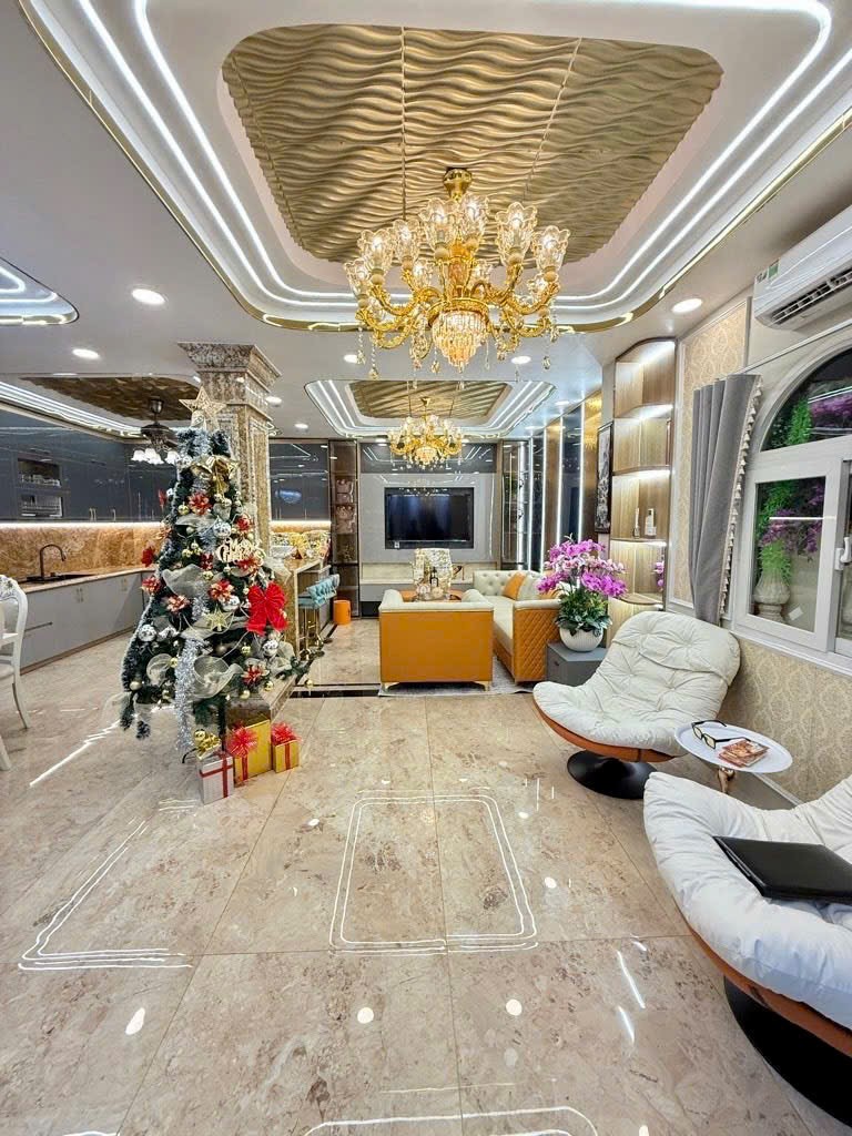 Biệt Thự Xe Hơi Vào Nhà ~ 75m2 Chỉ 11.9Tỷ - Tại BÀNH VĂN TRÂN, Tân Bình