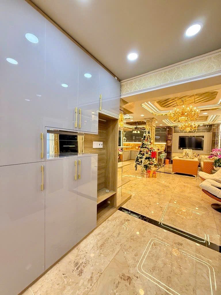 Biệt Thự Xe Hơi Vào Nhà ~ 75m2 Chỉ 11.9Tỷ - Tại BÀNH VĂN TRÂN, Tân Bình