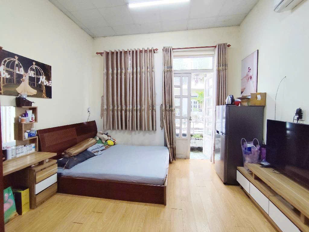 Hẻm Xe Tải Thông - Xe Hơi Vào Nhà ~ 70m2 Ngang 5m Chỉ 8.9Tỷ - Tại PHAN HUY ÍCH, Tân Bình