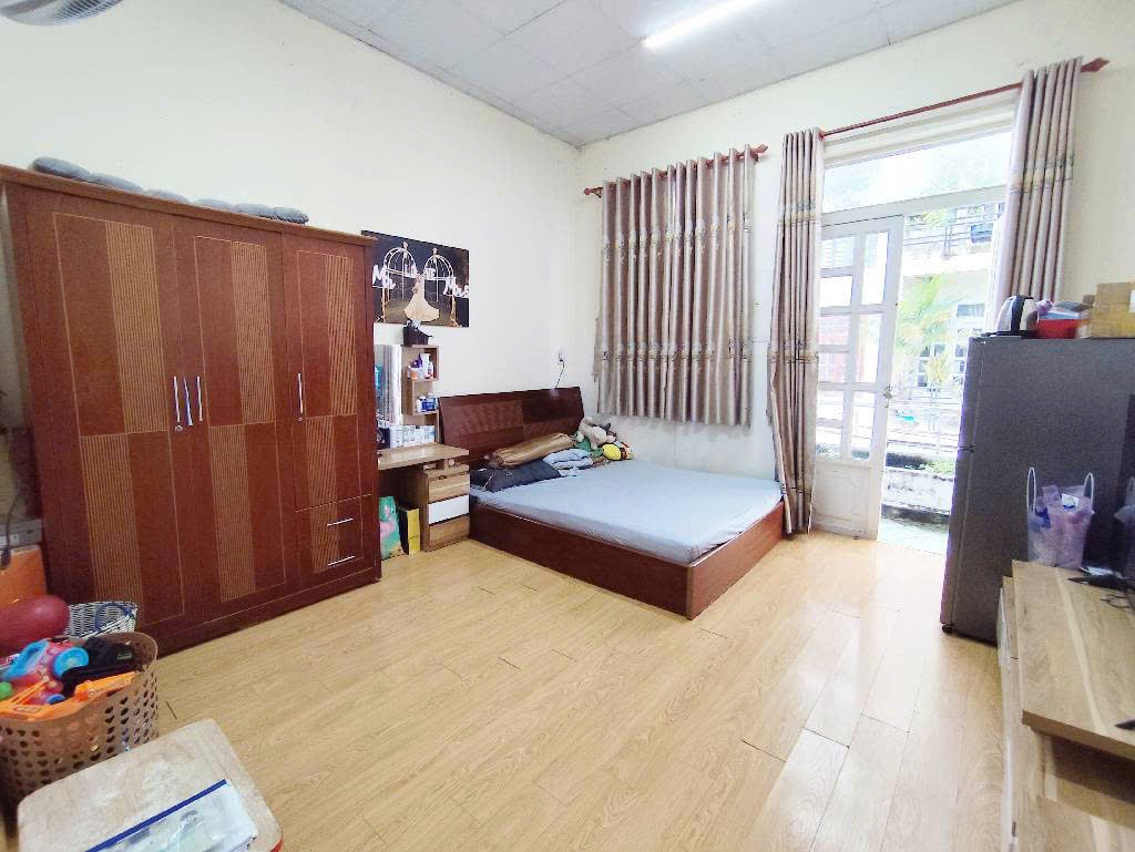 Hẻm Xe Tải Thông - Xe Hơi Vào Nhà ~ 70m2 Ngang 5m Chỉ 8.9Tỷ - Tại PHAN HUY ÍCH, Tân Bình