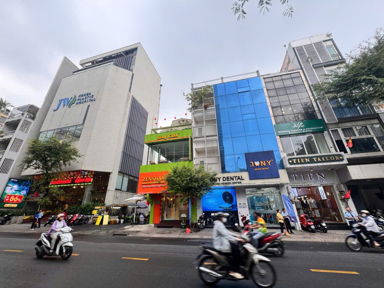 BÁN SIÊU PHẨM NGANG LỚN 8M*20M- SỐ 36 & 38 TÔN THẤT TÙNG, QUẬN 1-  HDDT ĐỀU 200TR/TH- 0938676685