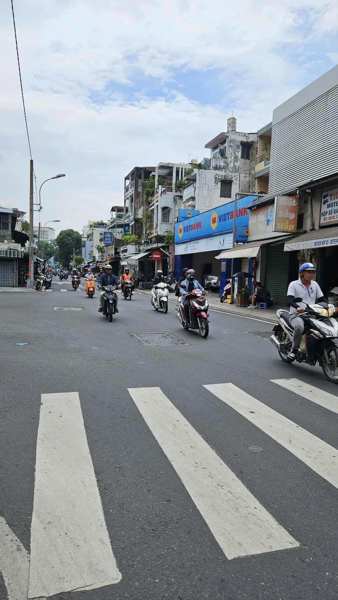 $21TỶ HƠN SIÊU GIÁ-CHÀO THẤP HƠN BANK ĐỊNH GIÁ 105m-Mặt Tiền 6Tầng Ngay 3/2-Lê Đại Hành