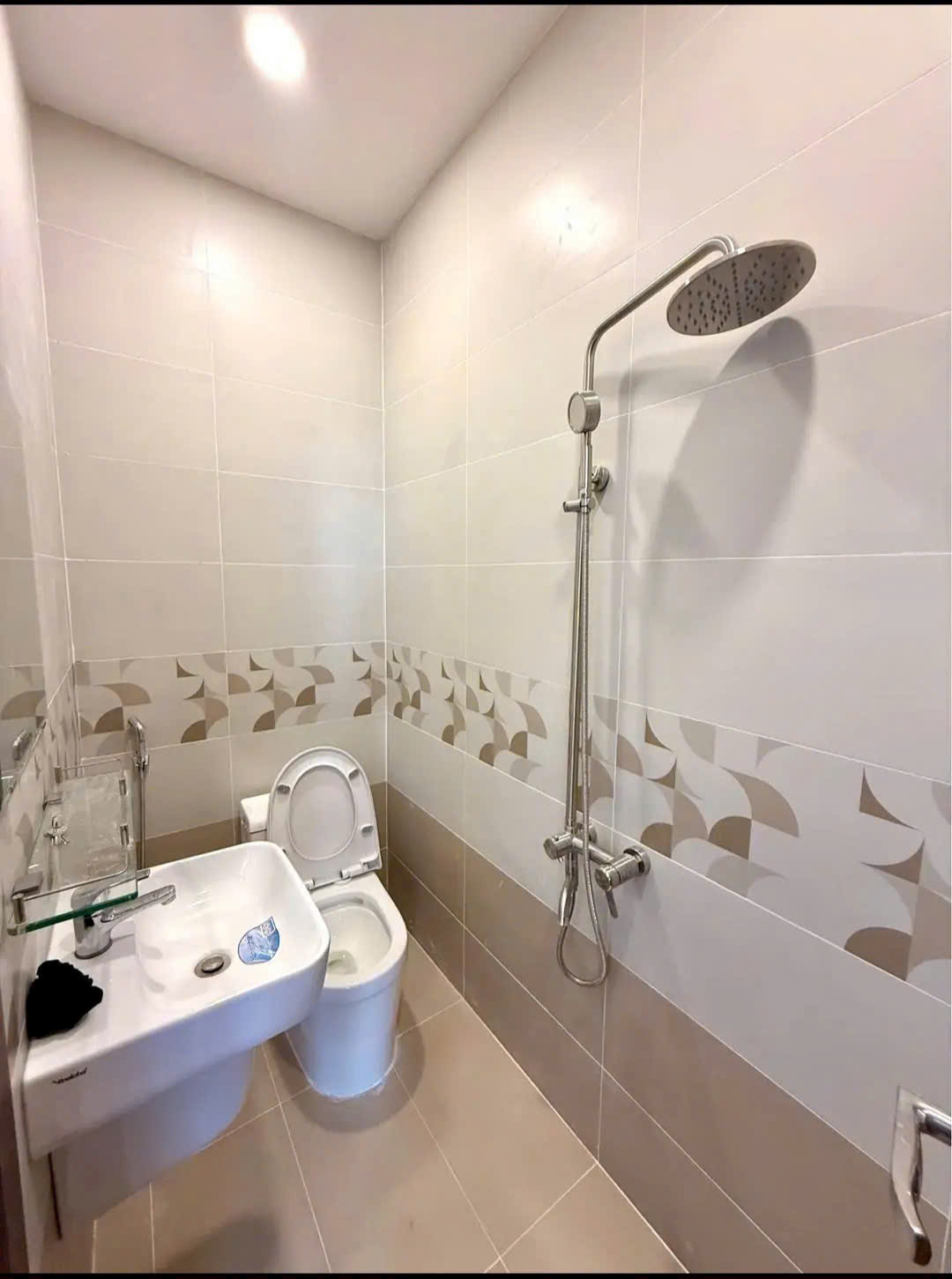 Bán nhà vị trí đẹp hẻm / Bùi Minh Trực P5Q8 cách mặt tiền vài bước chân