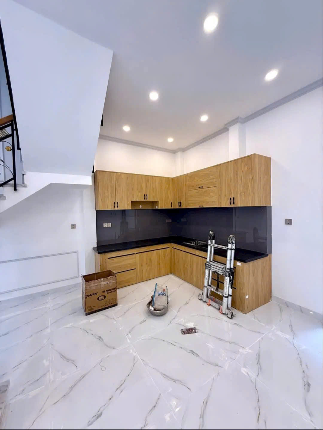 Bán nhà vị trí đẹp hẻm / Bùi Minh Trực P5Q8 cách mặt tiền vài bước chân