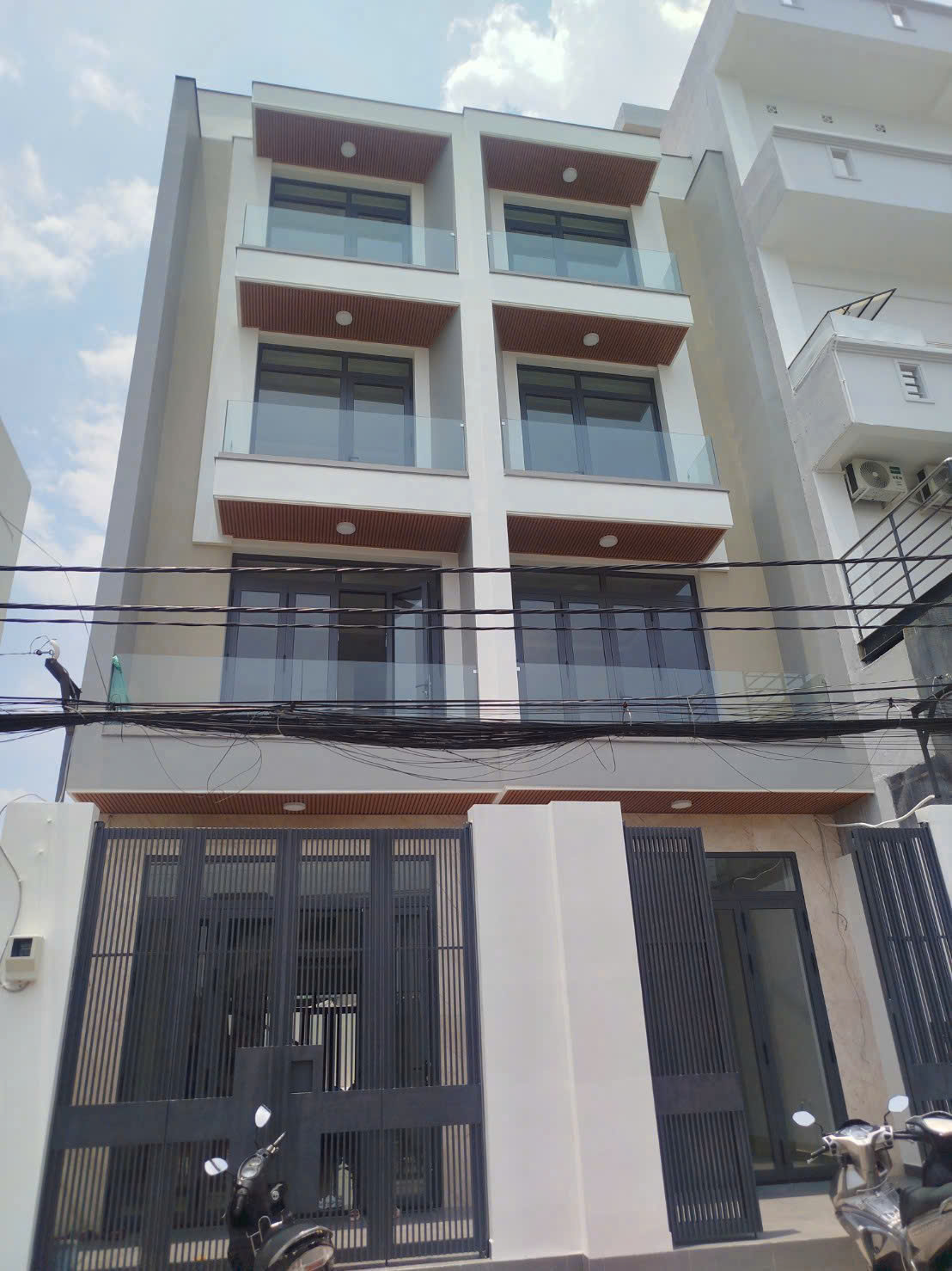 CHỈ 10.5 tỷ/căn - BÁN 2 CĂN NHÀ 5 TẦNG MẶT TIỀN ĐƯỜNG 41 – LINH ĐÔNG THỦ ĐỨC - NGAY VÀNH ĐAI 2 -